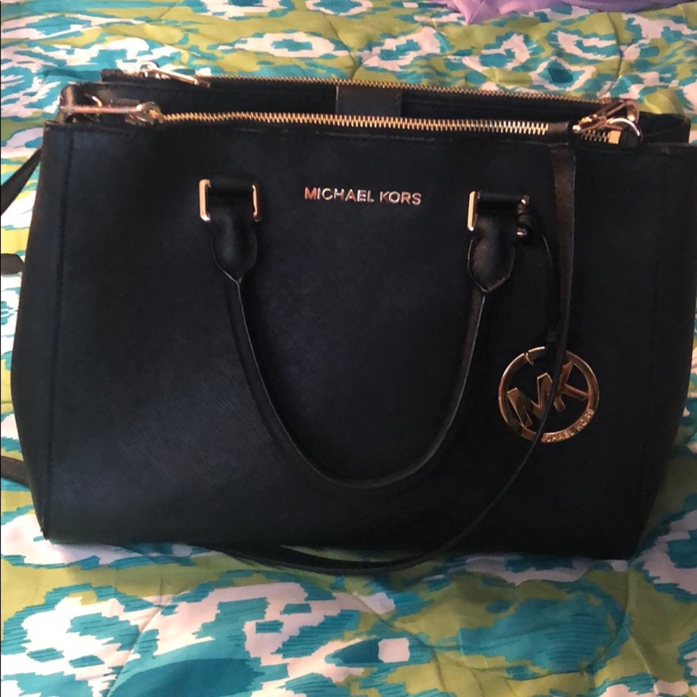 💕SALE 💕 
Michael Kors Handbag